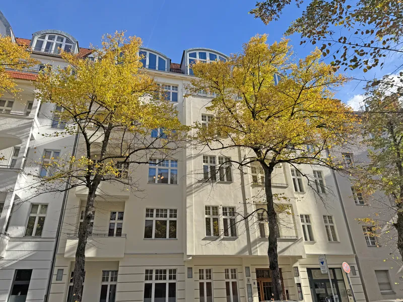 Sanierter Altbau in Ku`Damm Seitenstraße