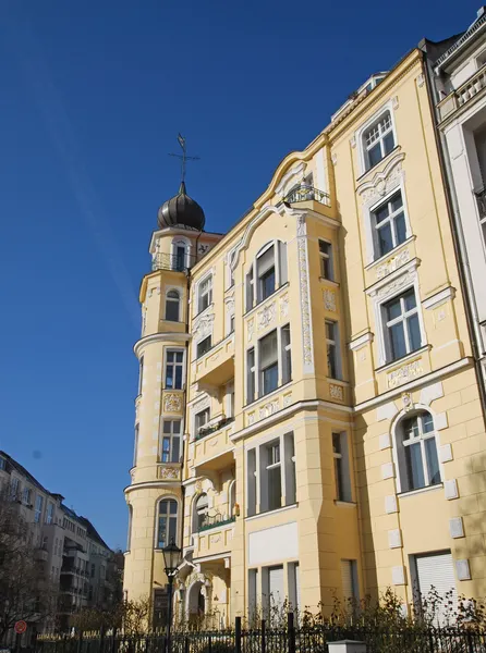 Herrschaftliche R&auml;ume mit Blick auf den Viktoria-Luise-Platz