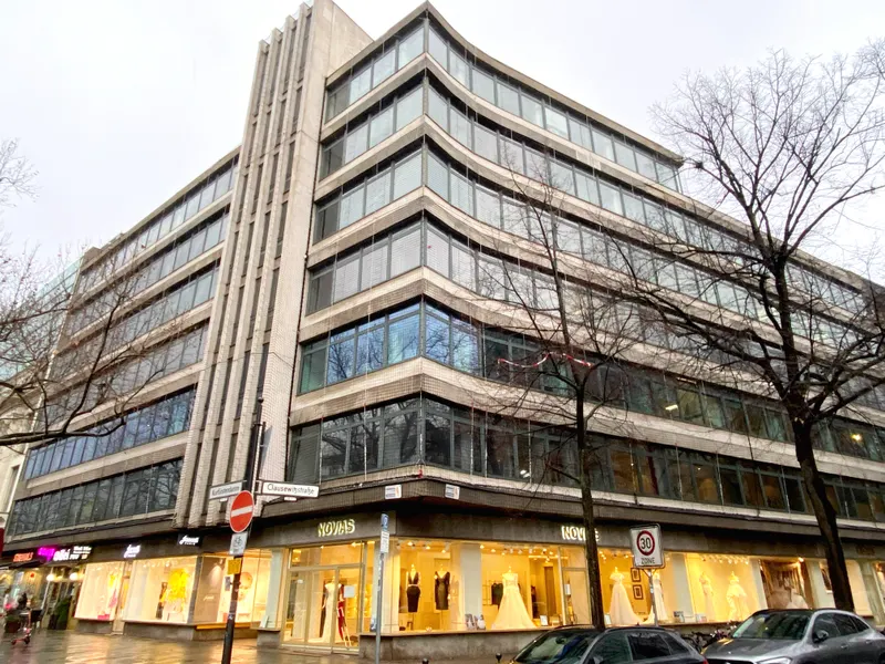 Im denkmalgesch&uuml;tzten Dorette-Haus: Kurf&uuml;rstendamm 67 – provisionsfrei