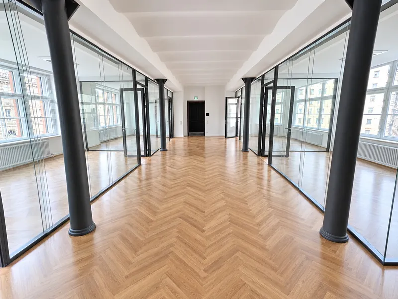 Erstbezug im Kurf&uuml;rstenhaus im Nikolai-Viertel mit Parkm&ouml;glichkeiten – klimatisiert
