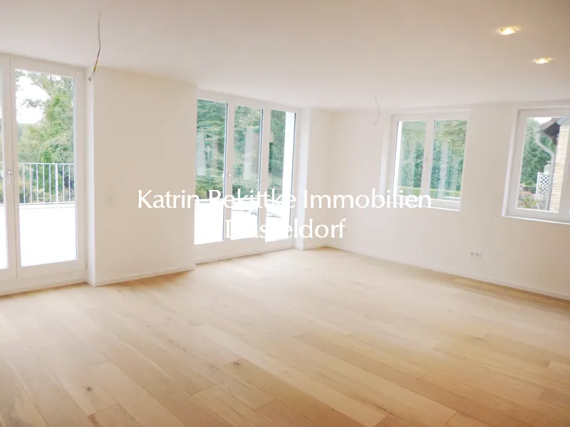 ☀️ SUPER-SOMMER-SONNENTERRASSE ☀️ MAISONETTE-WOHNUNG IN URDENBACH 🏡 RUHIG, GRÜN & MIT PKW-STELLPLATZ 💗 - Photo 1