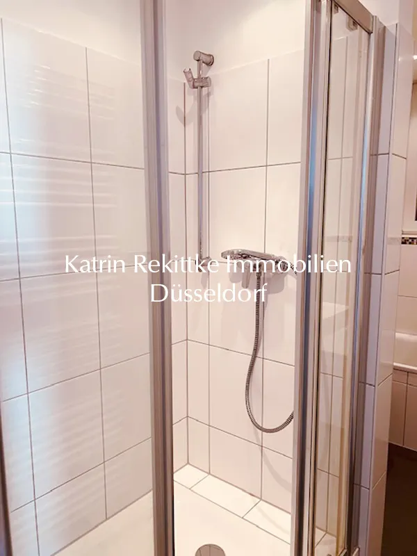 💖 IM HERZEN VON OBERKASSEL 💖 GROßZÜGIGE, HELLE 3 ZIMMER - GANZ NAH ZUM RHEIN ❤️ ❣️ - Photo 1