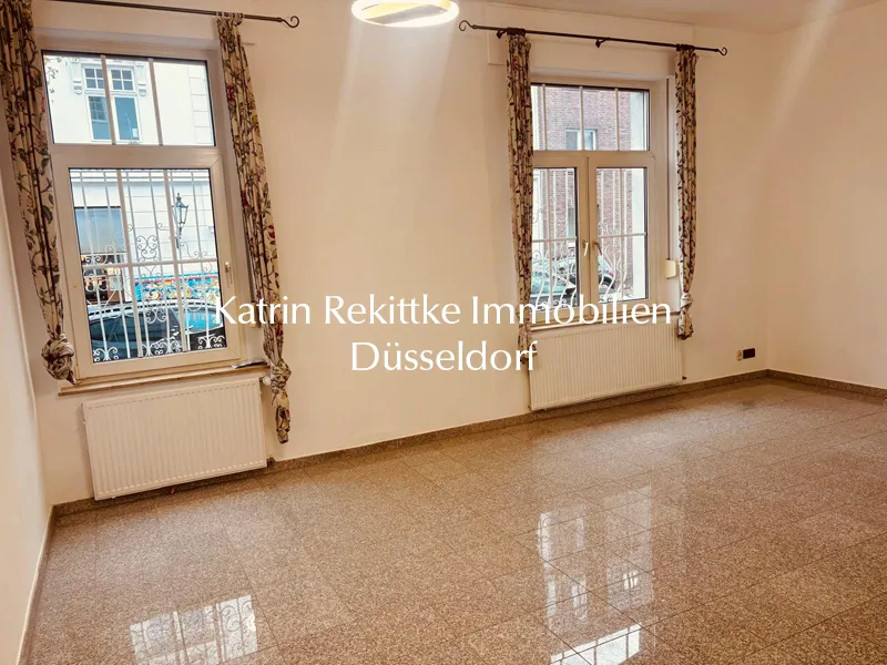 🏡❤️ BEZAUBERNDE LAGE VON OBERKASSEL - TOP NEUE BÄDER, WINTERGARTEN UND SÜßE GARTEN-TERRASSE - Foto 1