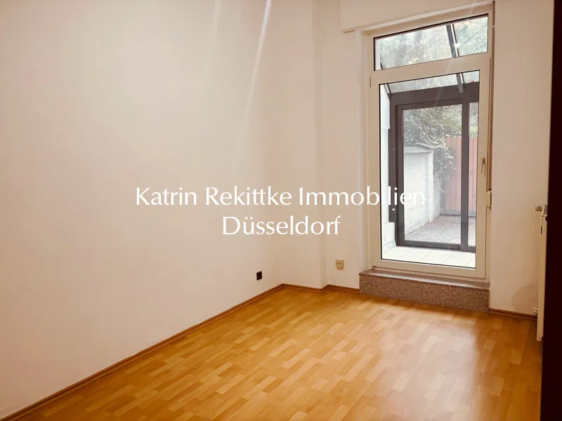 🏡❤️ BEZAUBERNDE LAGE VON OBERKASSEL - TOP NEUE BÄDER, WINTERGARTEN UND SÜßE GARTEN-TERRASSE - Foto 4