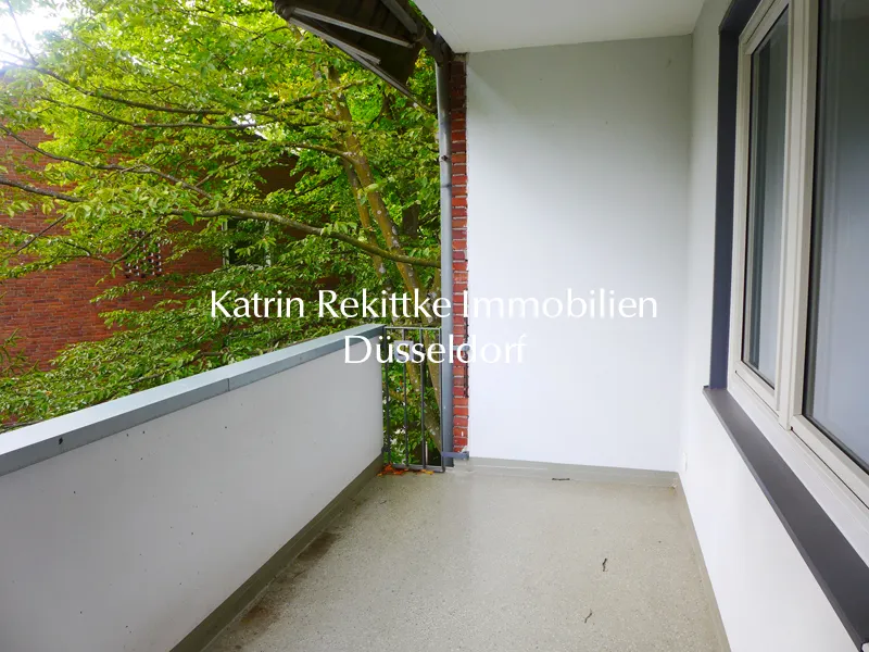 💖ERSTSTBEZUG NACH SANIERUNG! HELLE 3 ZIMMER - BALKON - TOP NEUES BAD - IN GRÜNER LAGE VON GARATH💖 - Photo 4