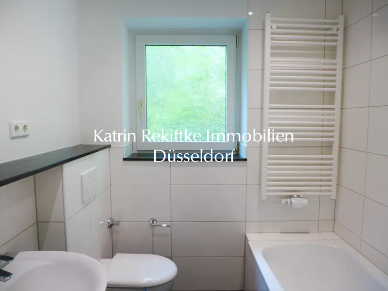 💖ERSTSTBEZUG NACH SANIERUNG! HELLE 3 ZIMMER - BALKON - TOP NEUES BAD - IN GRÜNER LAGE VON GARATH💖 - Photo 3