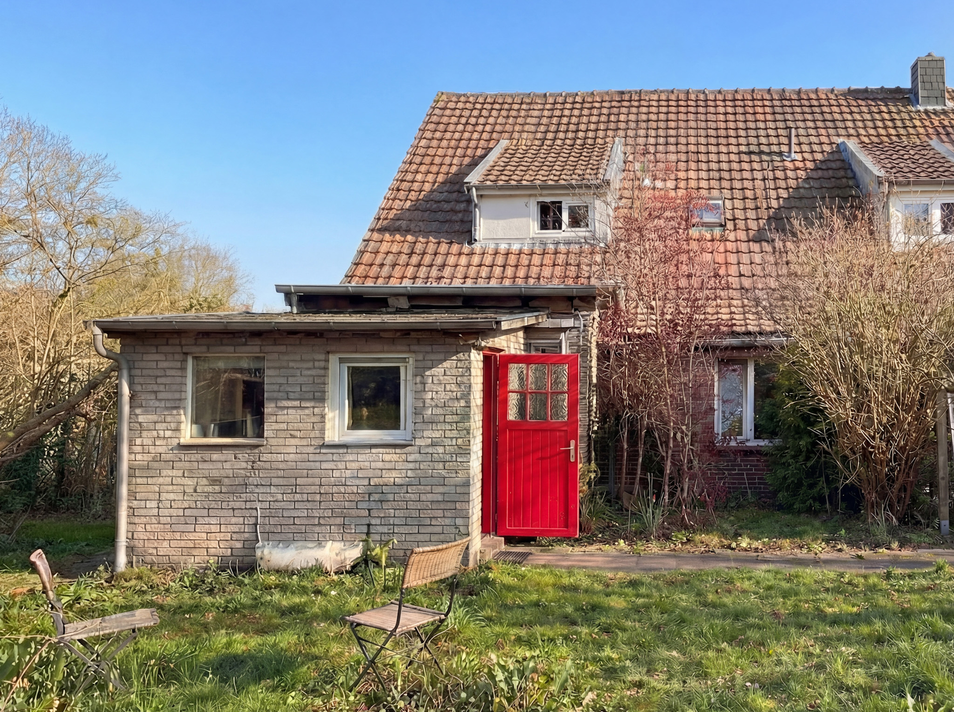 Eigener Wohnungseingang vom Garten