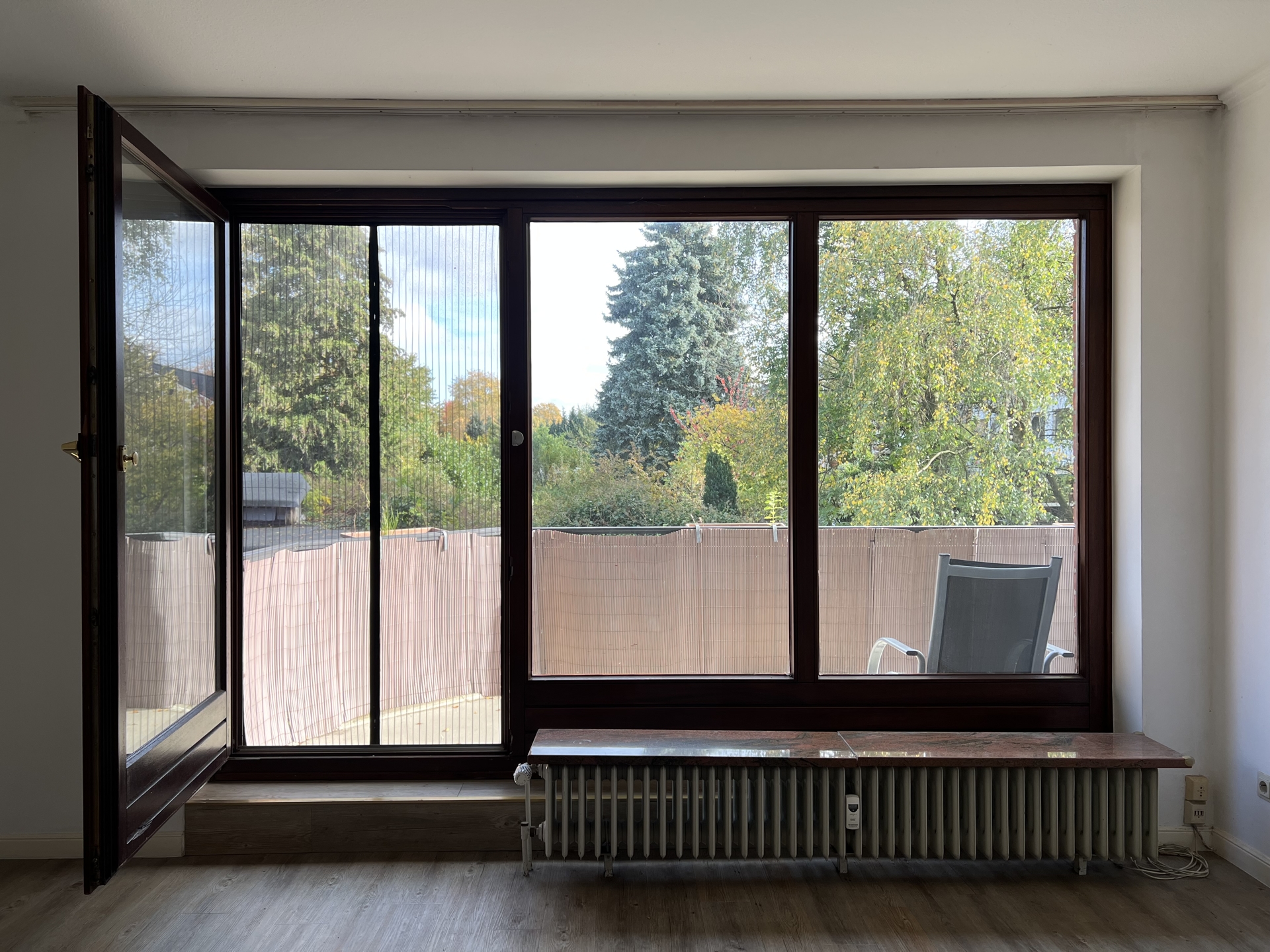 Helle Fensterfront