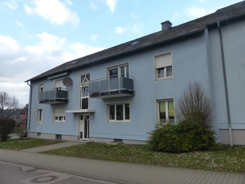 3-Zimmerwohnung mit Balkon, Gartenanteil und Stellplatz