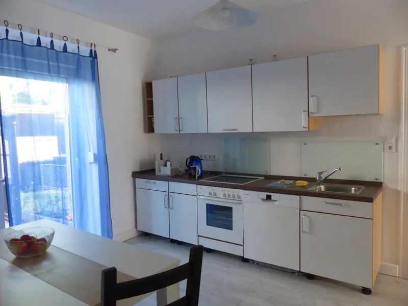 Gut geschnittene 2-ZKB-Wohnung mit Terrasse