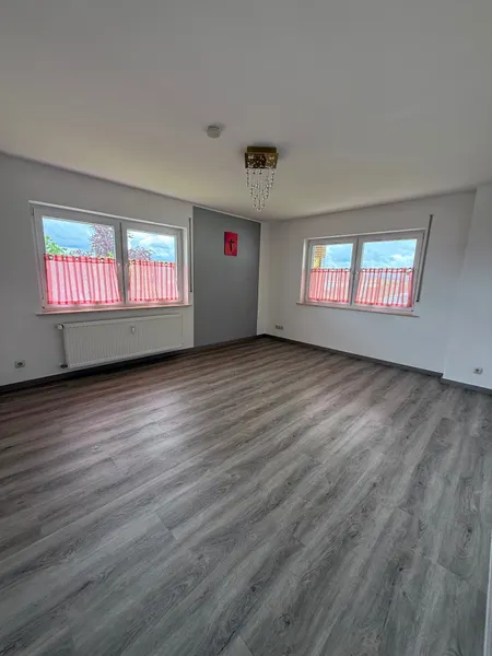 Gro&szlig;es Appartement mit Wohn-Ess-K&uuml;che und TL-Bad in Biewer