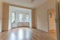 Schlafzimmer I mit Fenstererker