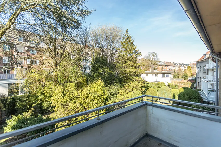 Der Balkon mit schönem Blick ins Grüne