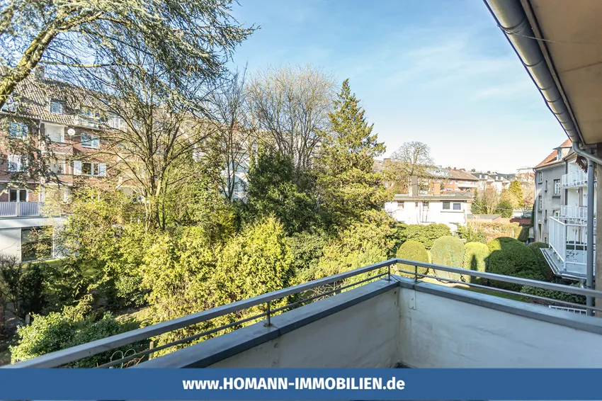 Der Balkon mit schönem Blick ins Grüne
