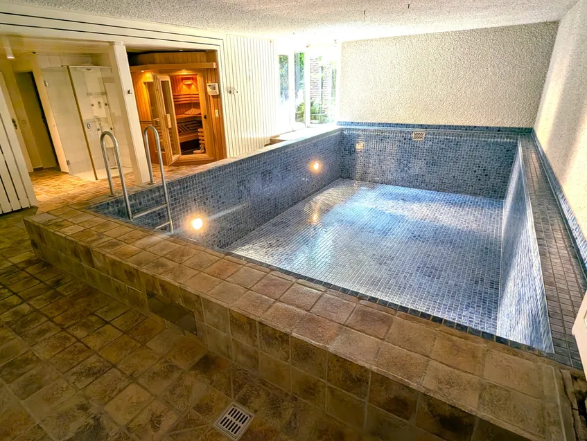 Neben Ihrem privaten Pool haben Sie die Möglichkeit ins Freie zu treten