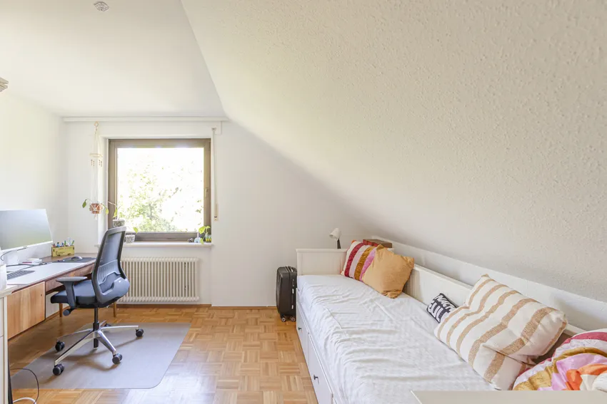 Schlafzimmer 2 DG