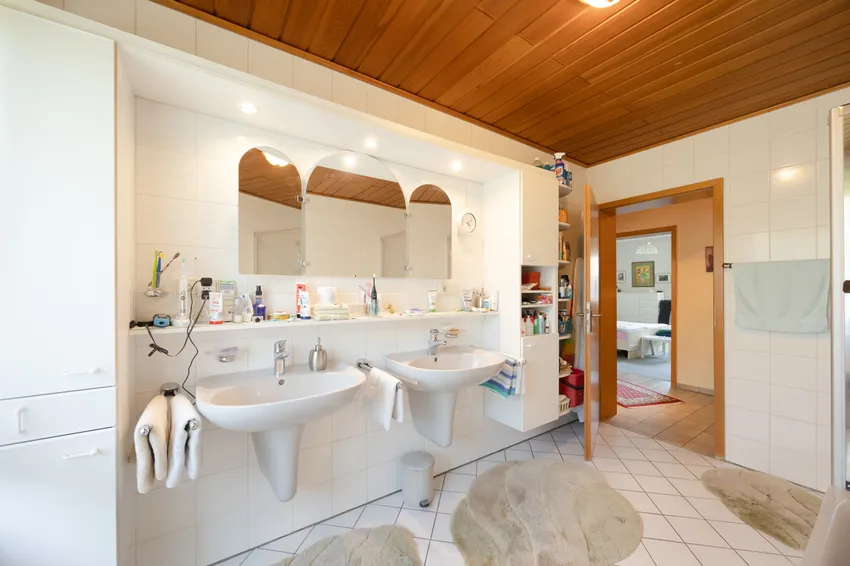 Badezimmer EG