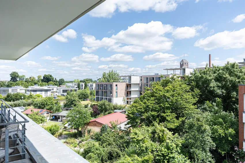 ...und schönster Aussicht ins Grüne und zum Germania Campus