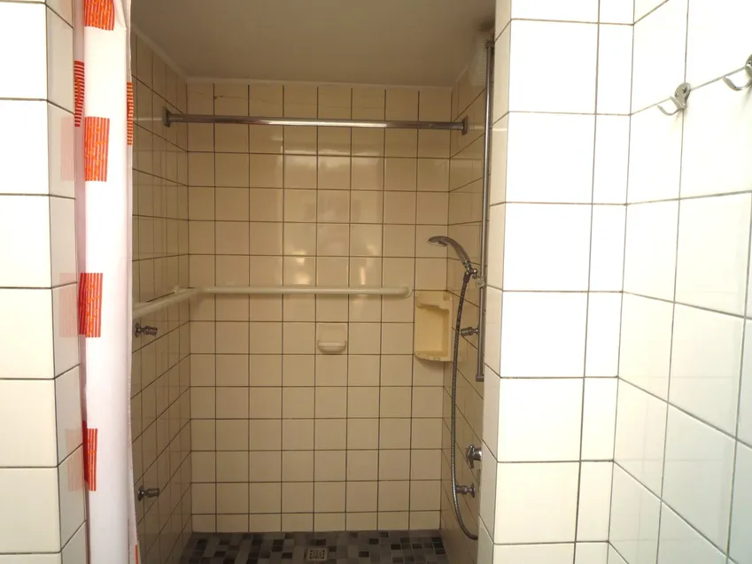 Dusche EG