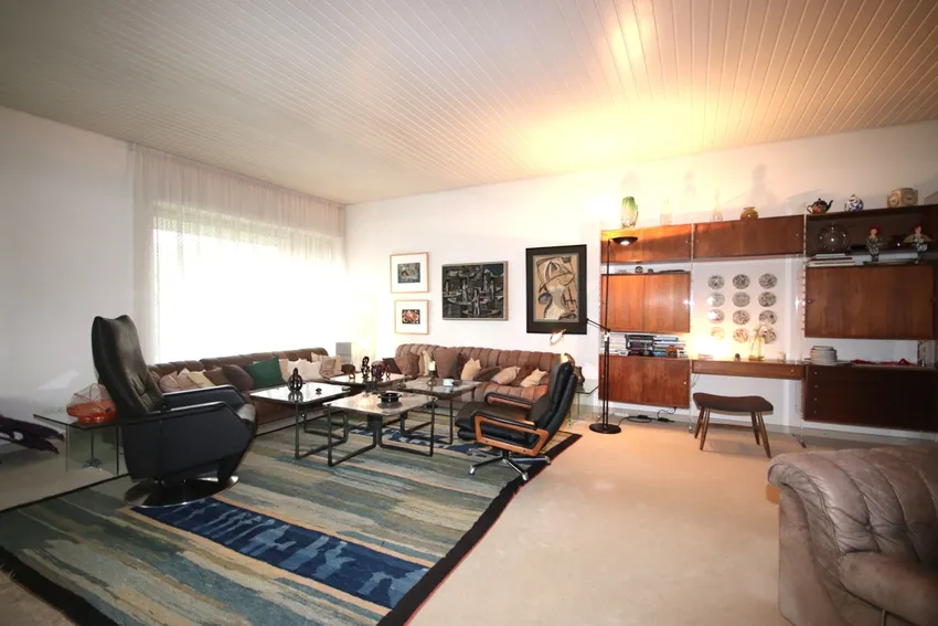 Wohnzimmer mit Sitzgarnitur
