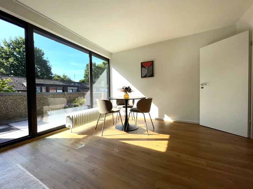 Wohn/-Esszimmer