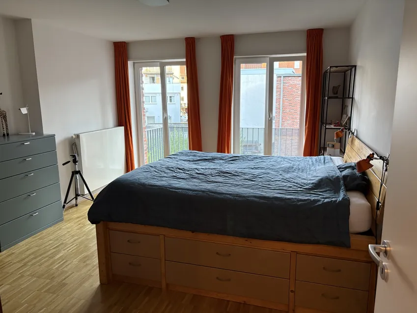 Schlafzimmer 1