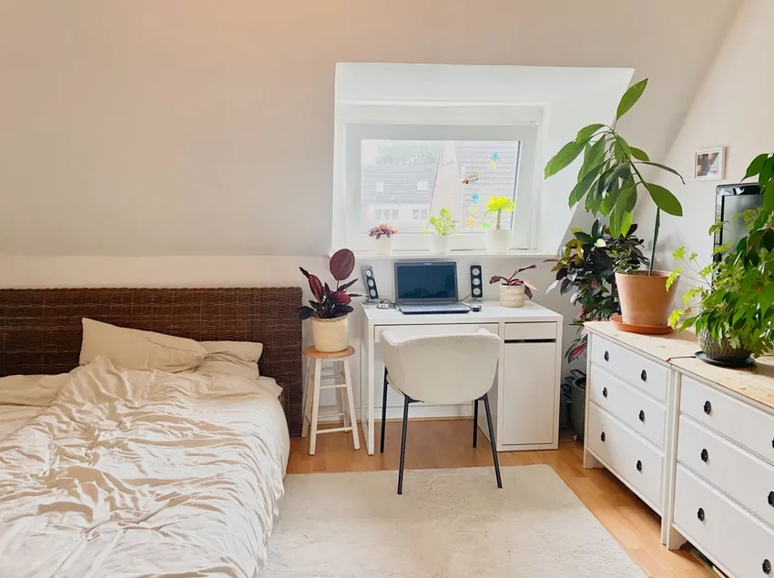 Das Schlaf-/ Arbeits-/ oder Gästezimmer