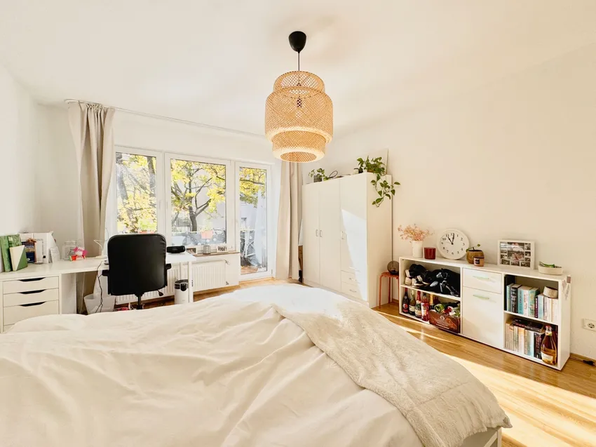 ...präsentiert sich dieses Zimmer