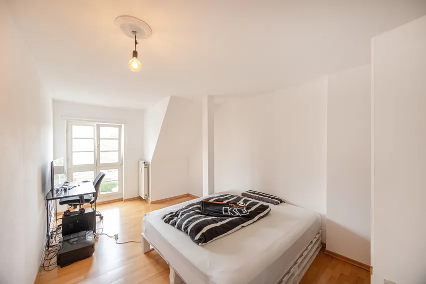 ...aktuell ein Schlafzimmer ...