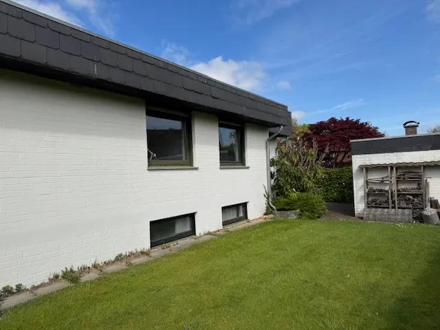 Der Blick zur Doppelgarage