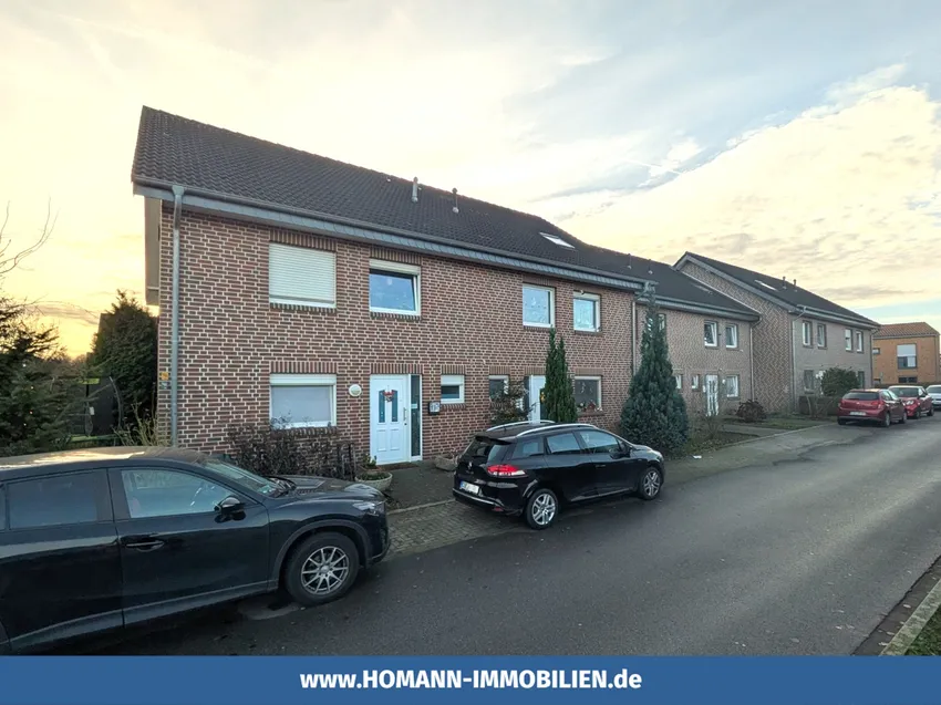 Modernes Reihenhaus mit 6 Wohneinheiten