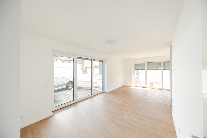 Der lichtdurchflutete Wohn- und Essbereich...