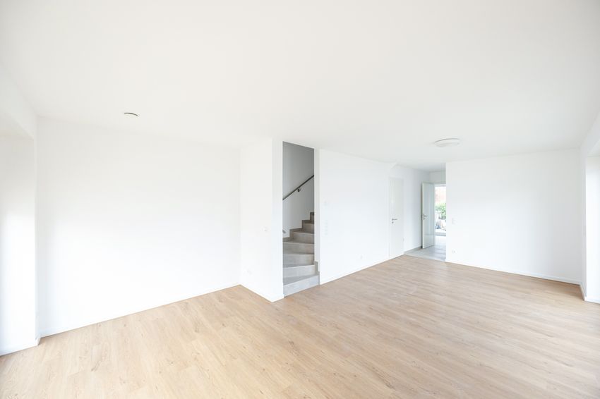 ...mit Aufgang zum 1. Obergeschoss !