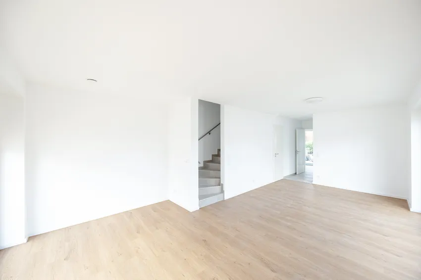 ...mit Aufgang zum 1. Obergeschoss !