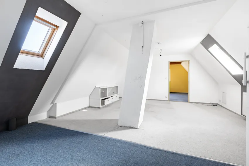 Ausgebauter Spitzboden Vorderhaus