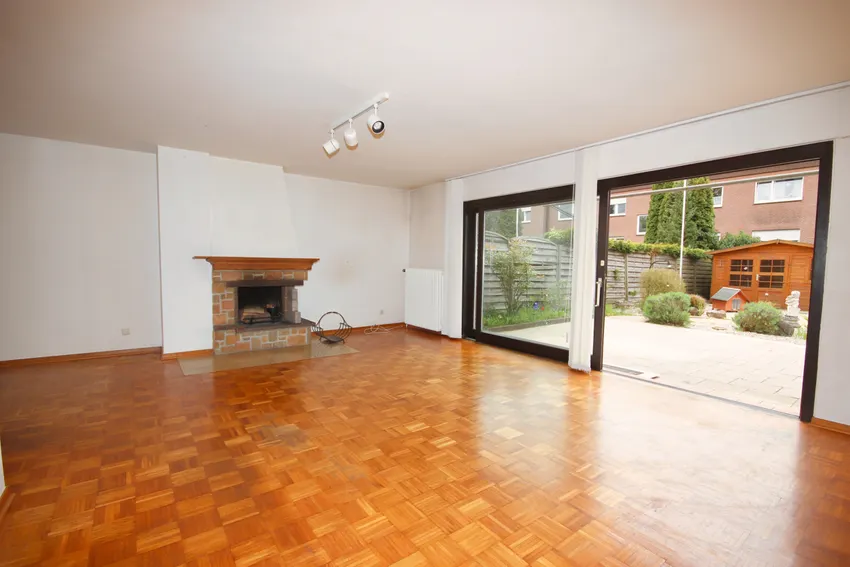 Wohnzimmer mit Kamin