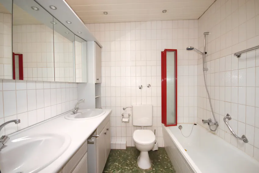 Bad mit Belichtung von oben