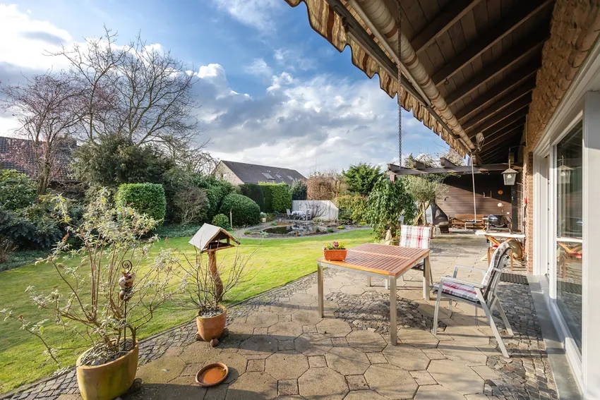 Sonnige Terrasse 