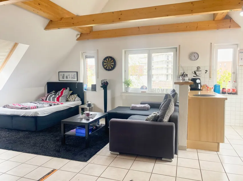 Wohn/Schlafzimmer 