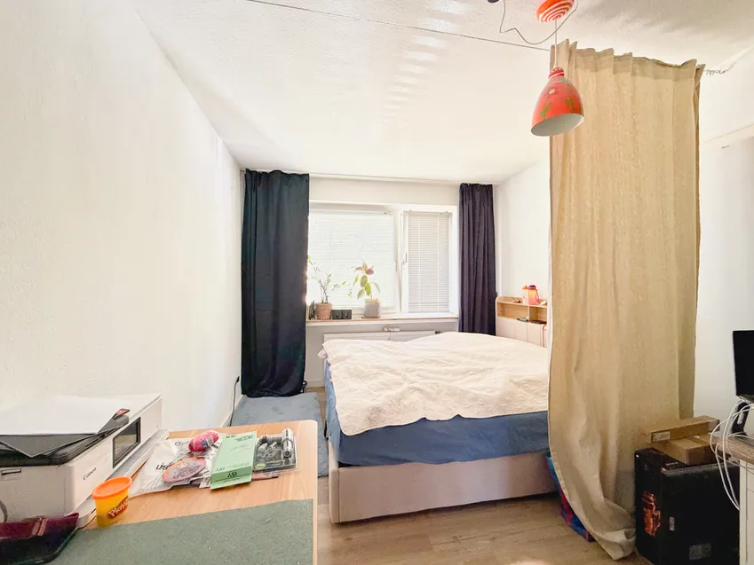 Das Schlaf- und Arbeitszimmer