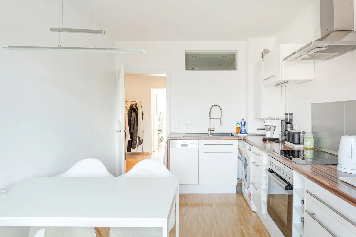 Modernes Wohnen in historischer Umgebung: Top-gepflegte 2-Zimmer-Wohnung im 1. OG in der Nähe der Antoniuskirche - Foto 3