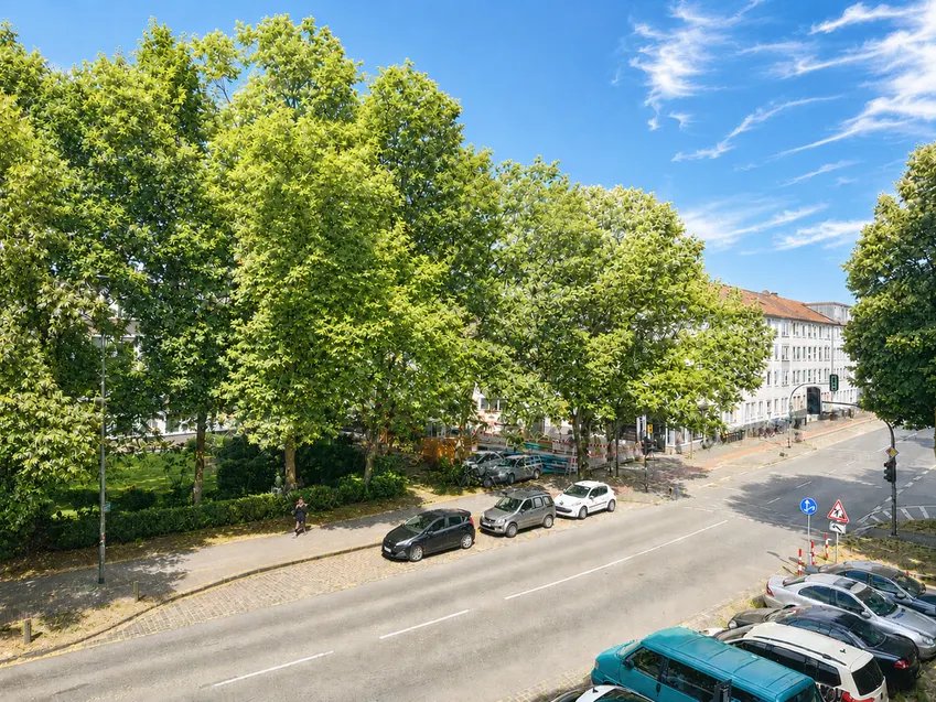 Blick in das Grün der Umgebung