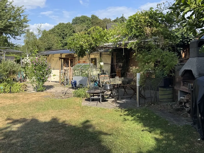 Grillplatz und Spielfläche für Ihre Kinder