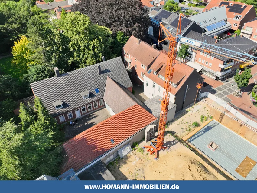 Seitliche Vogelperspektive