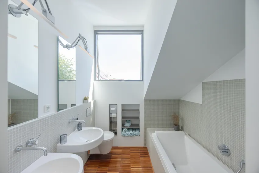 Kinderbad mit Badewanne