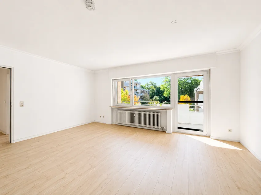 Das große, lichtdurchflutete Wohnzimmer