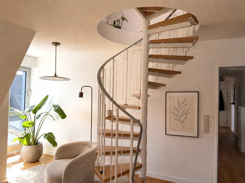 Maisonette-Treppe  - Einrichtung KI-generiertef3f66fe7a35