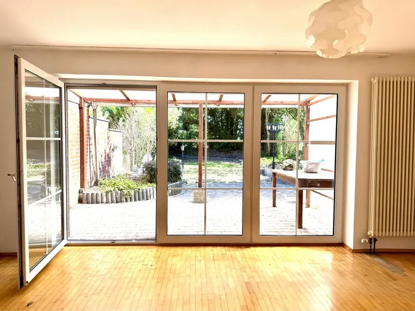 Große Fensterflächen mit Blick ins Grüne