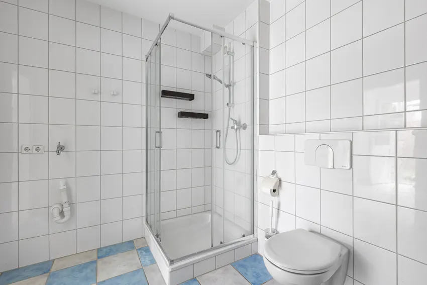 ...mit ausreichend Platz für Waschmaschine und Trockner