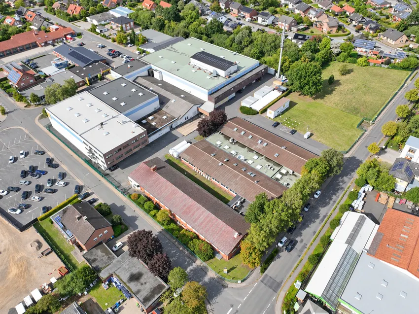Gesamtansicht Gebäude